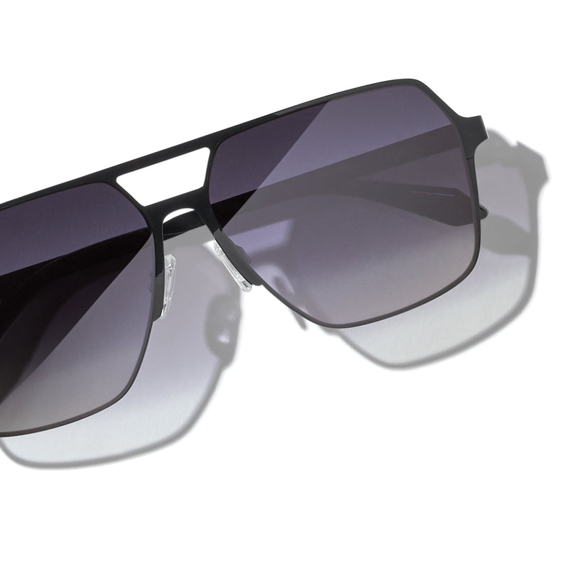 BLACKBLACK POLARIZED